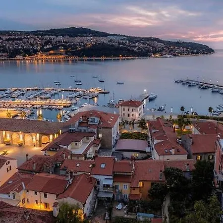 Blue Sky - Hrvatini Lägenhet *