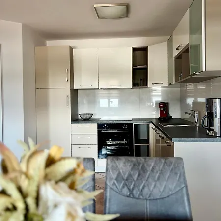 Blue Sky - Hrvatini Koper