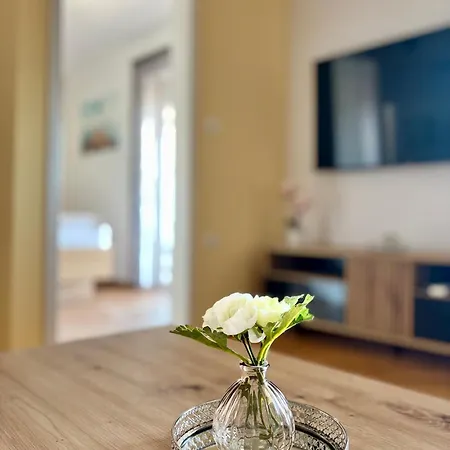 Blue Sky - Hrvatini Apartma