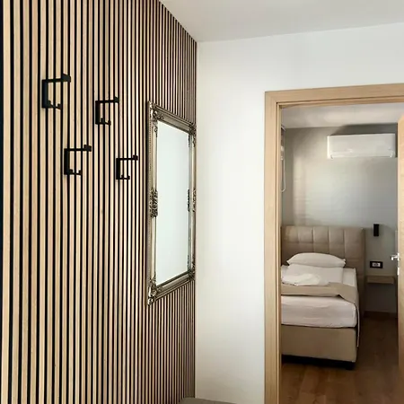 Blue Sky - Hrvatini アパート