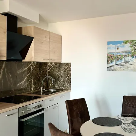 Blue Sky - Hrvatini コペル